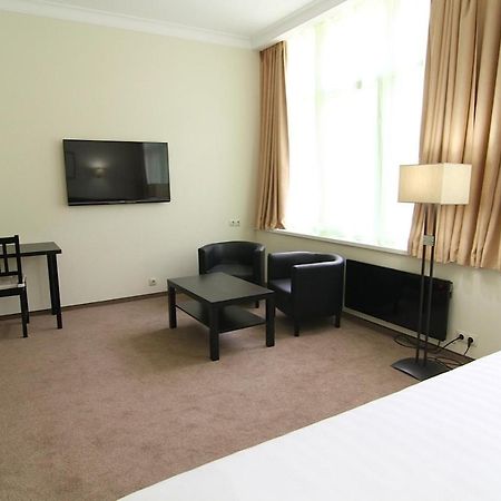 Hotel Continent Gagra Kültér fotó