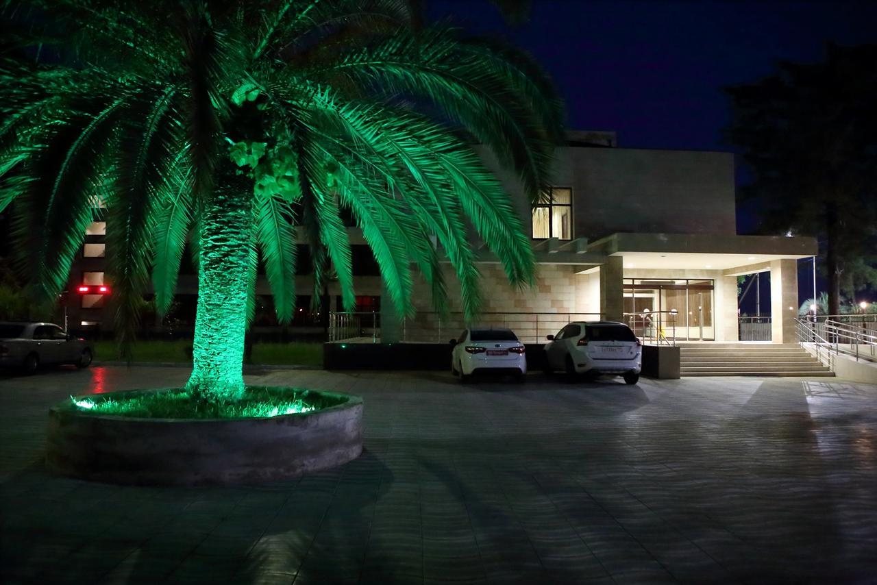 Hotel Continent Gagra Kültér fotó