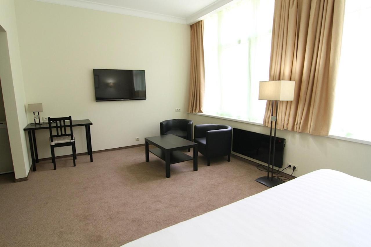 Hotel Continent Gagra Kültér fotó
