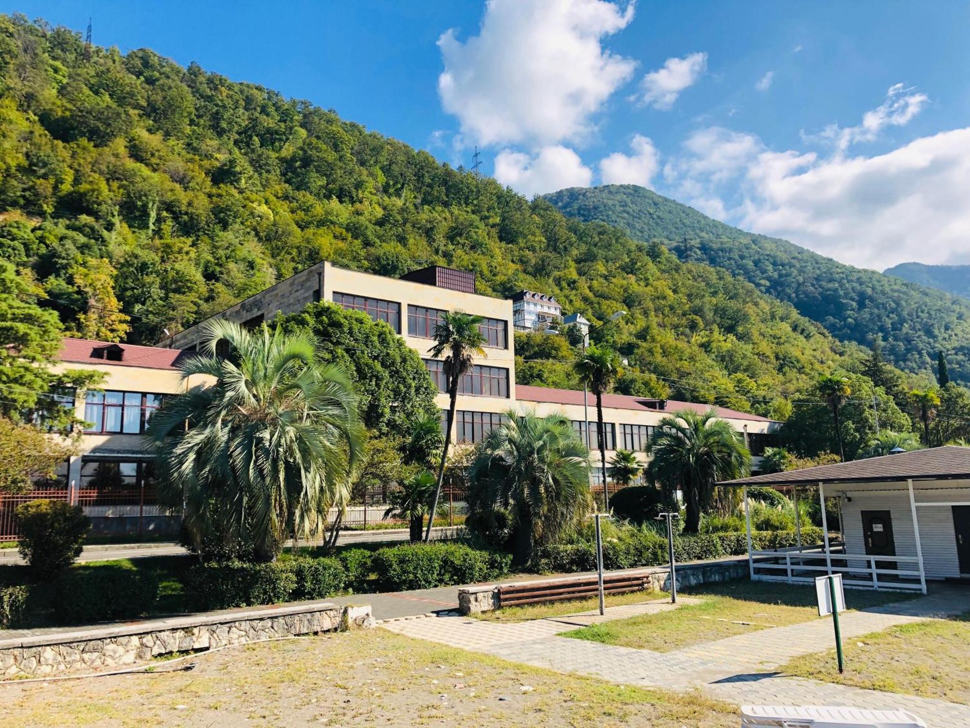 Hotel Continent Gagra Kültér fotó